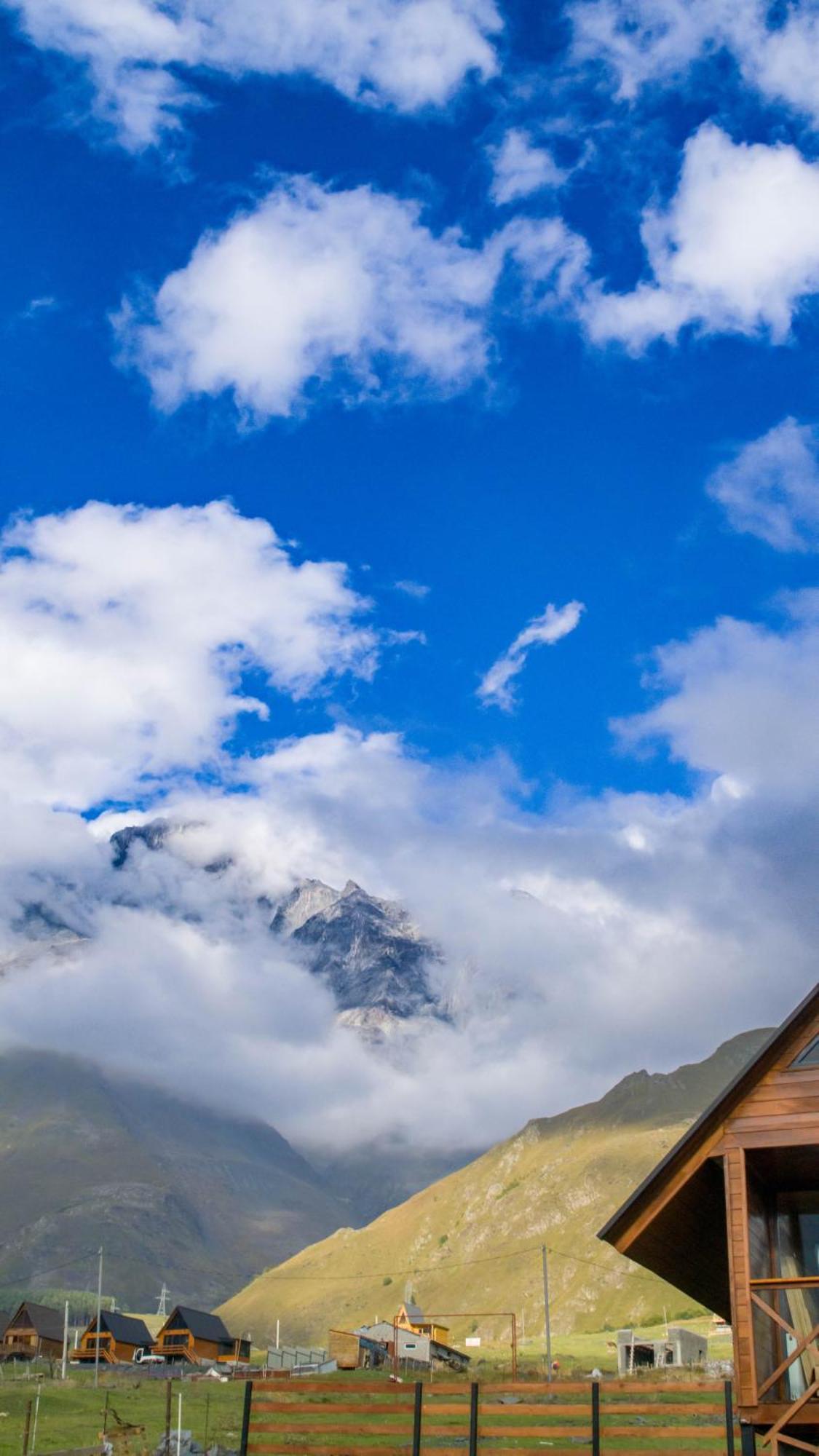 Cliffside Cottage Kazbegi Екстериор снимка